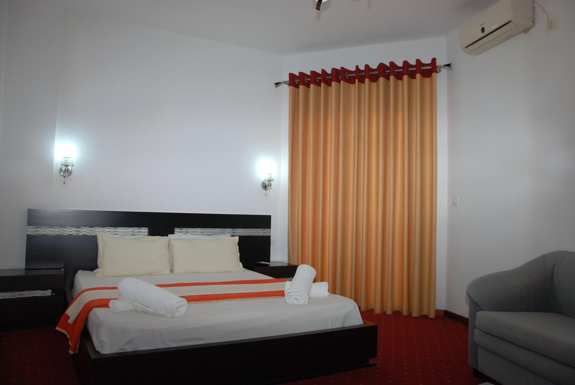 Hotel Strora Saranda Extérieur photo