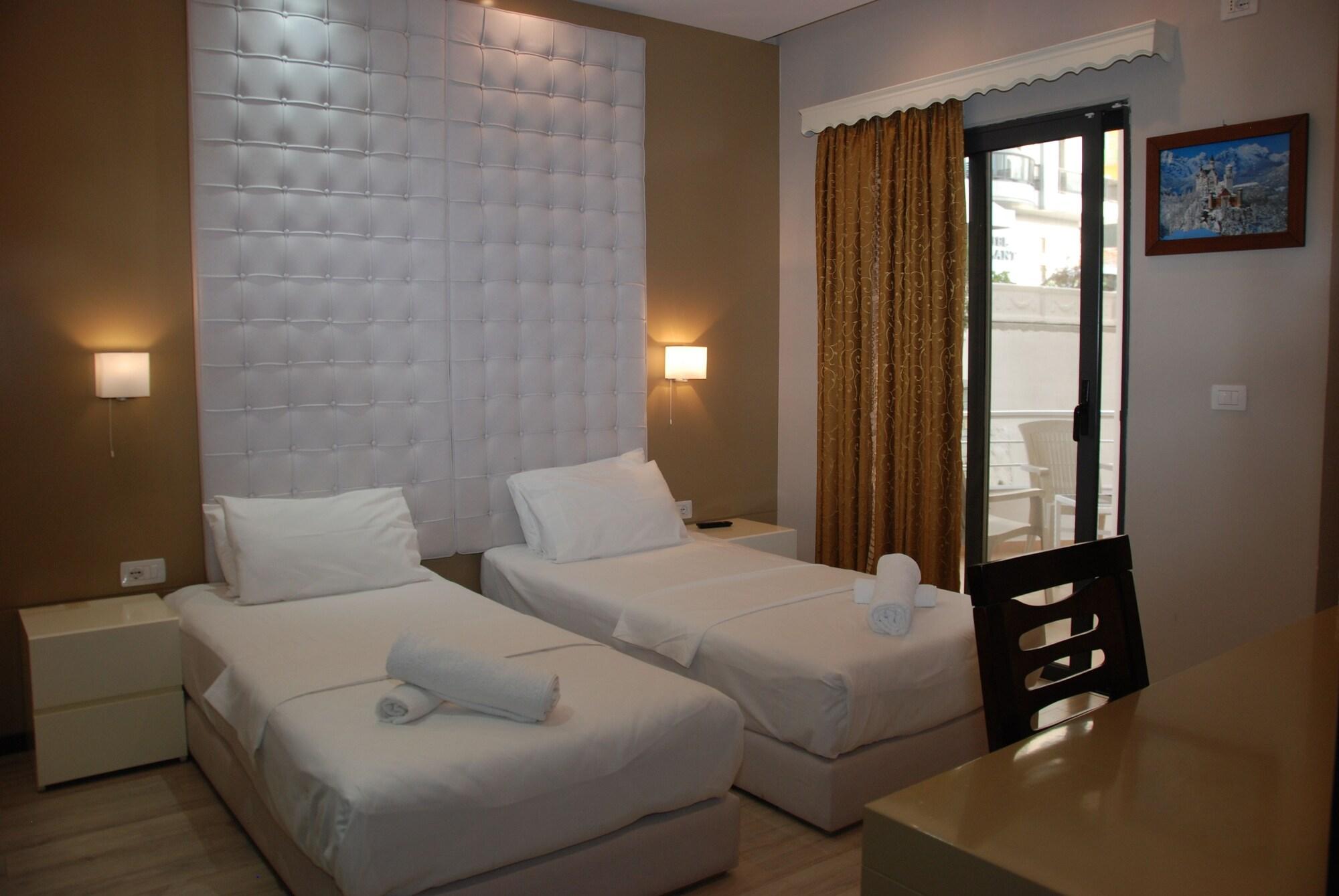Hotel Strora Saranda Extérieur photo