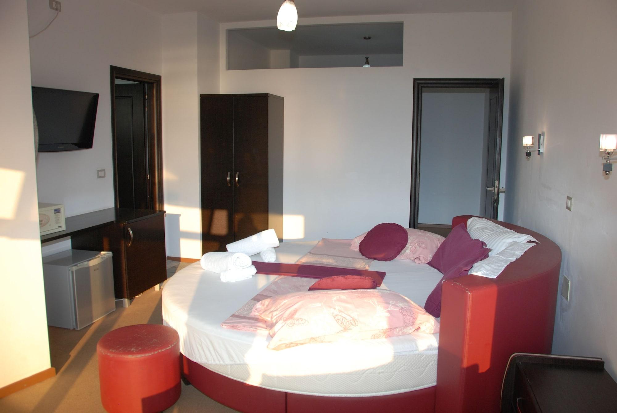 Hotel Strora Saranda Extérieur photo