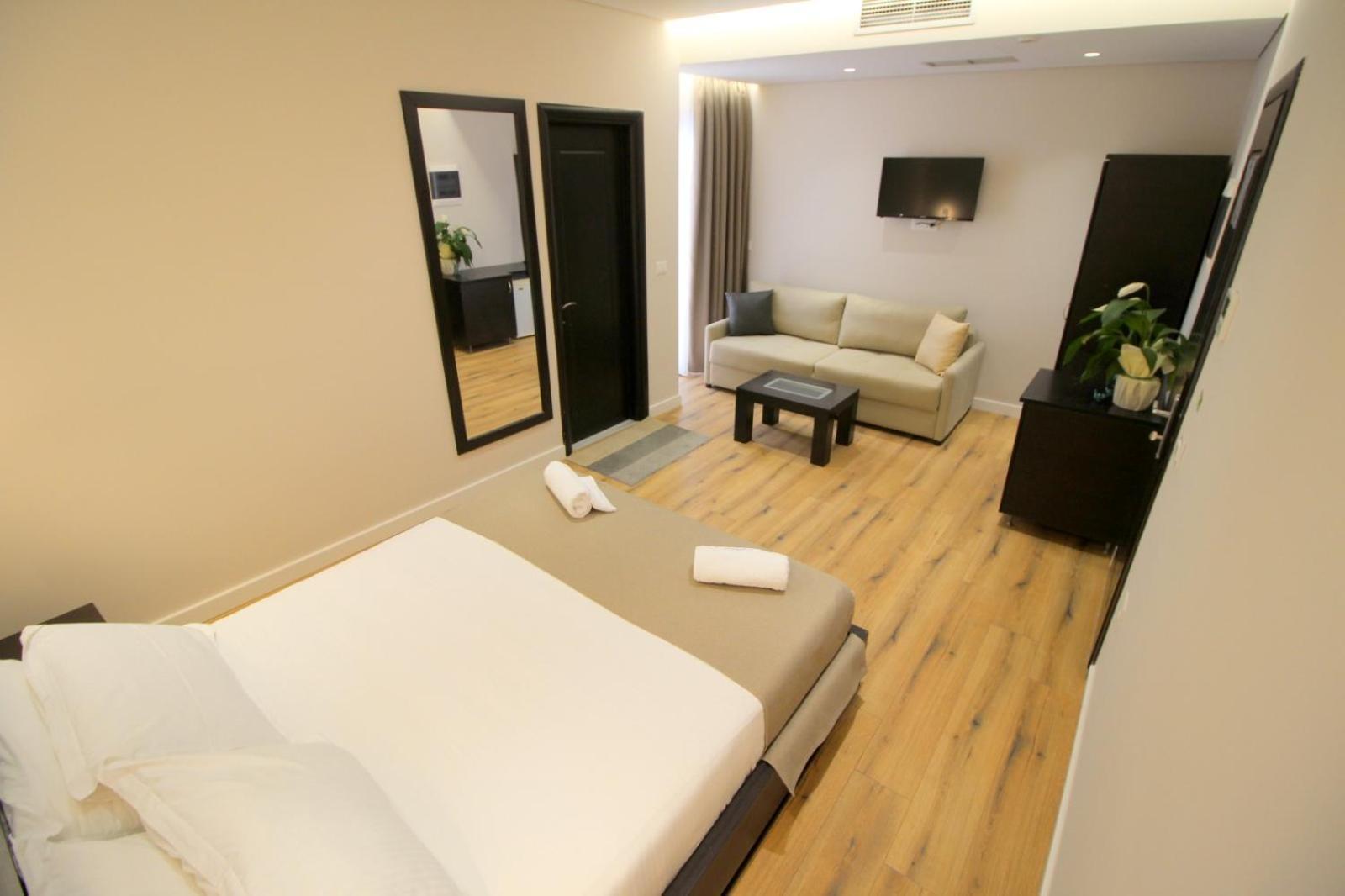 Hotel Strora Saranda Extérieur photo