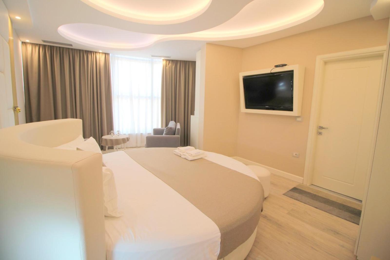 Hotel Strora Saranda Extérieur photo