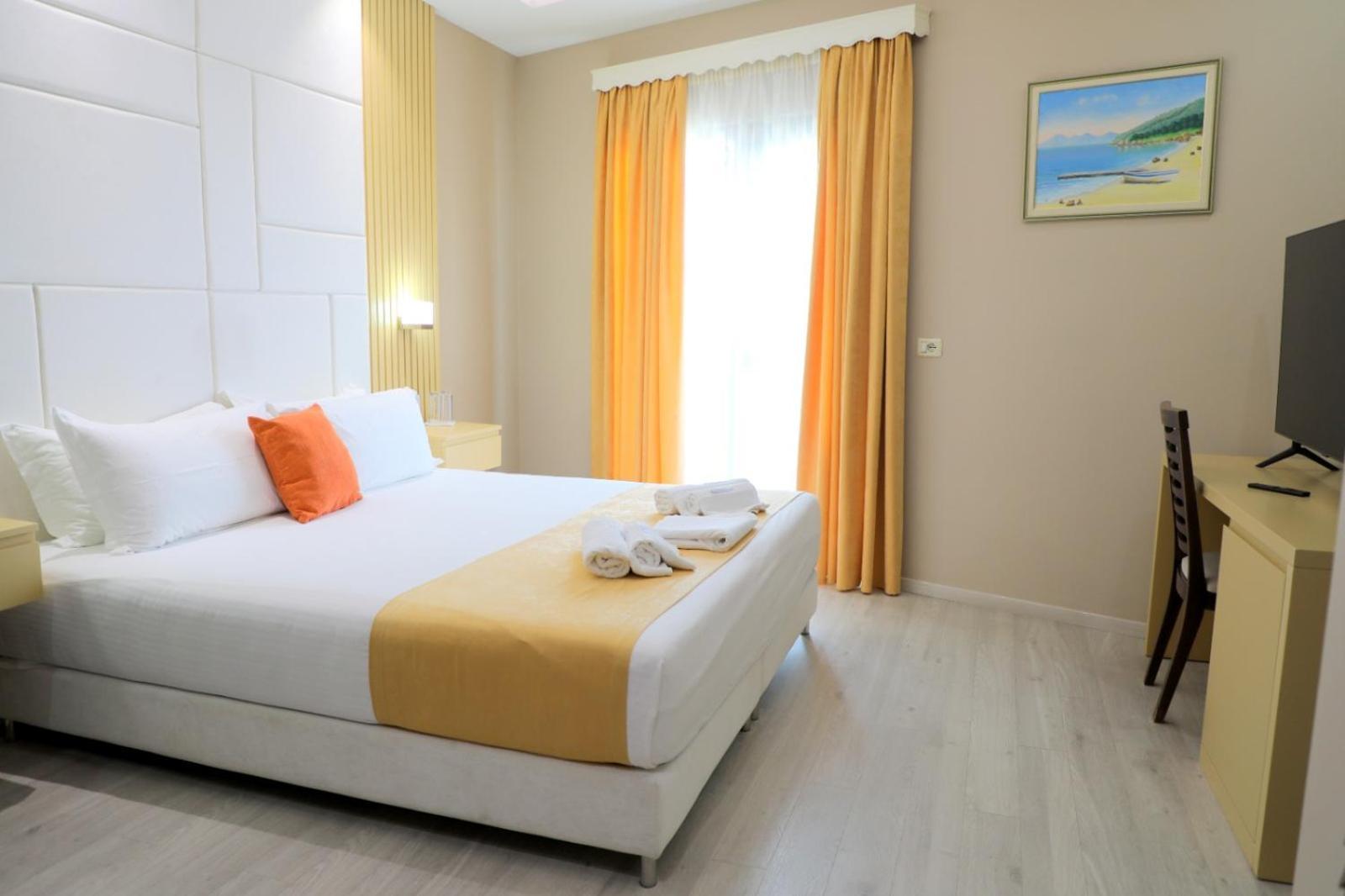 Hotel Strora Saranda Extérieur photo